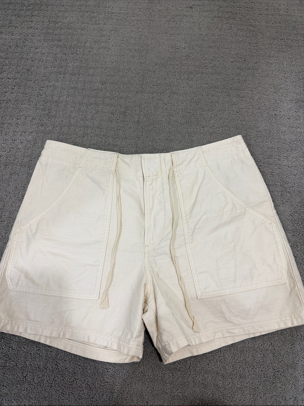 Women’s VINCE cream thick Cotton short drawstrings size M